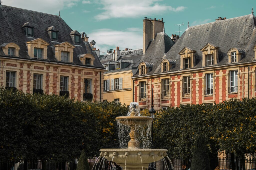 Place des Vosges in Parijs